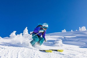 爱游戏体育app：尤文图斯薪资困境，桑乔高薪成转会障碍，曼联或需分担压力