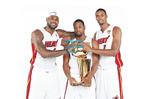 【爱游戏体育app】图多尔携经纪人现身尤文基地 即将签下2+1合约开启新时代