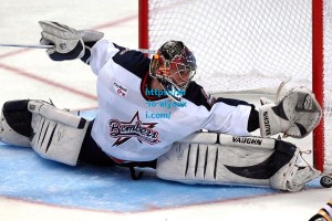 爱游戏官方入口：詹姆斯社交媒体分享父子高尔夫时光，与布朗尼的珍贵时刻无可替代